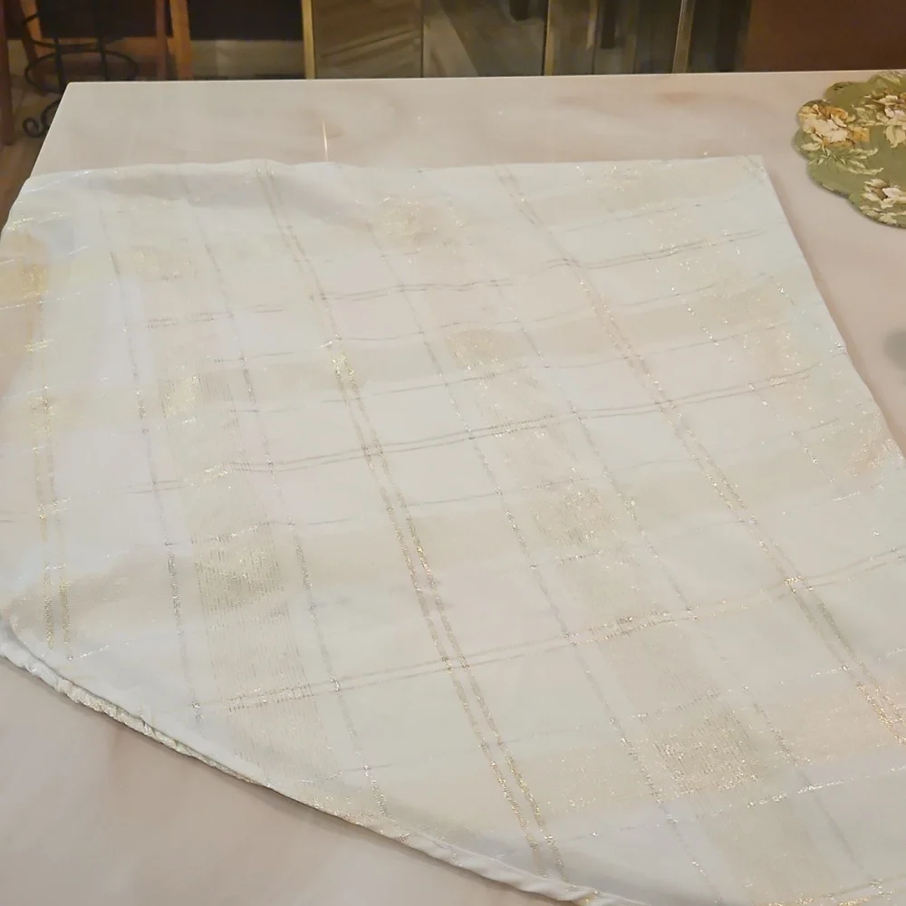 Beige Gold Silver Metallic Table Cloth 60